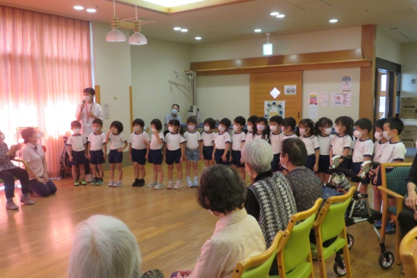 慰問に行きました！ イメージ